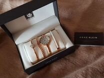 Набор женски�е часы с браслетами Anne Klein