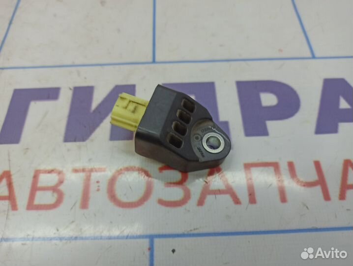 Датчик AIR BAG Toyota Camry (XV40) 89831-33030