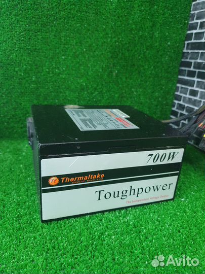 Блок питания Thermaltake Toughpower 700w t4026