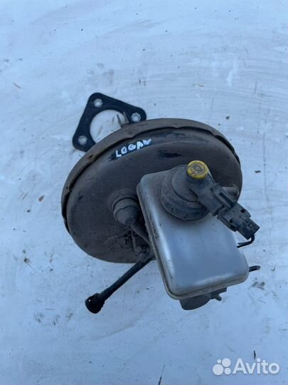 Главный тормозной цилиндр + вакуум renault logan