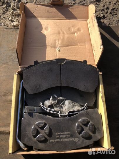 Тормозные колодки Мерседес Актрос