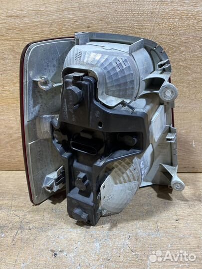 Фонарь задний правый VW Touran рест Арт. 111264