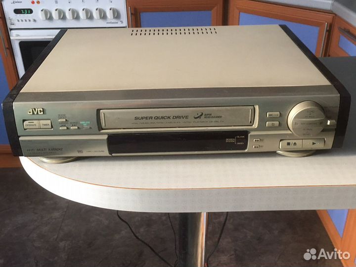 Видеомагнитофон JVChr-j82ms