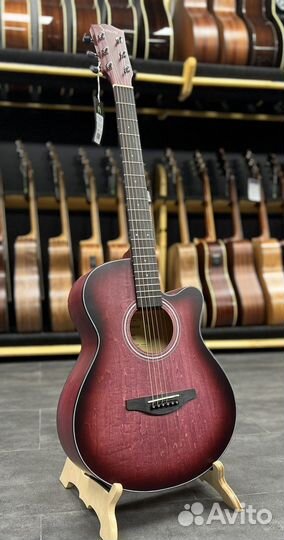 Акустическая гитара (новая)