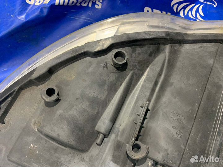 Фара передняя правая Volkswagen Touareg 7LA / 7L6