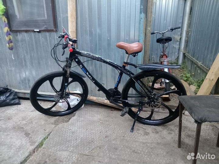 Велосипед на литых дисках bmw