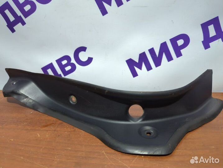 Накладка проема багажника задняя правая Bmw 4