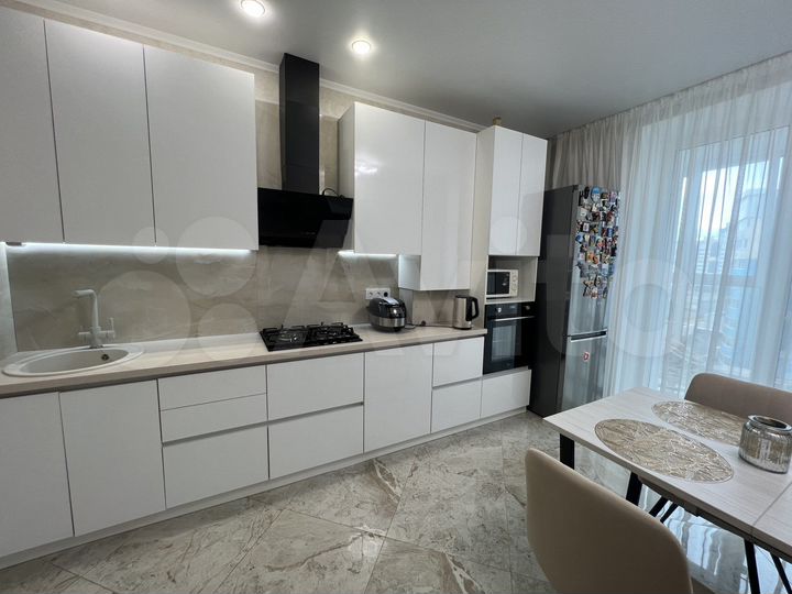 1-к. квартира, 43 м², 8/9 эт.