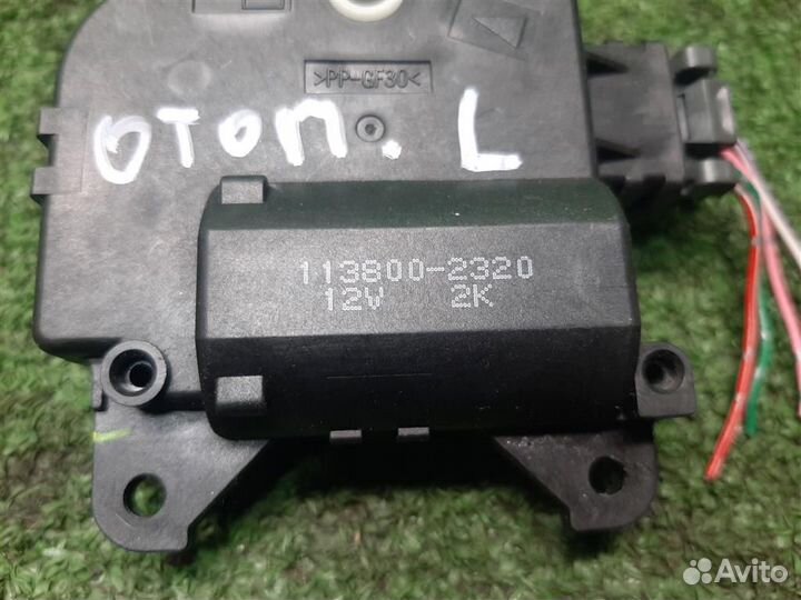 Моторчик заслонки печки Mitsubishi Grandis 2008