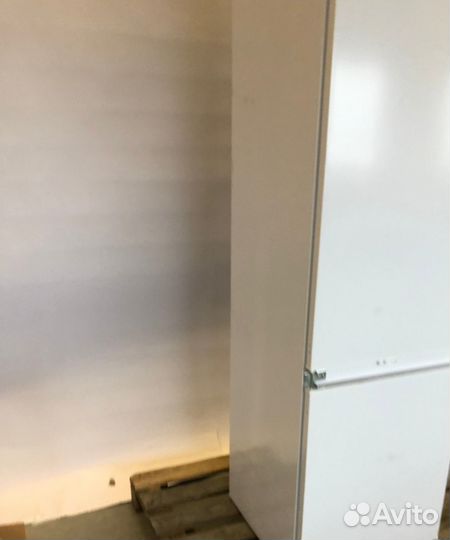 Холодильник встраиваемый maunfeld MBF.177NFW