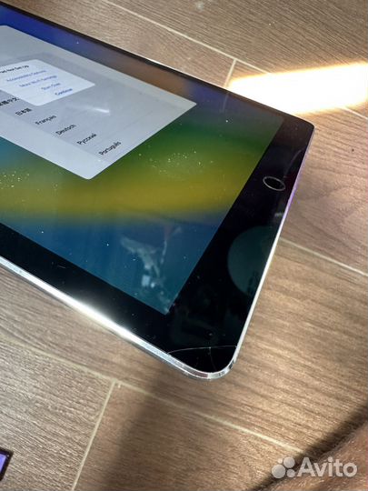 iPad pro 12.9 2016 (256gb) Wi-fi+ клавиатура Apple