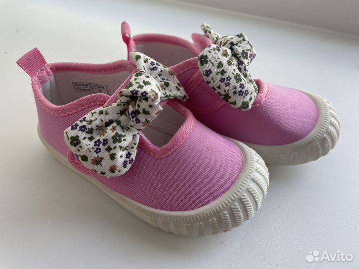 Обувь для девочки 25 р новая