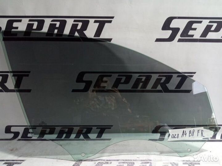 Стекло переднее правое Audi A4 B8