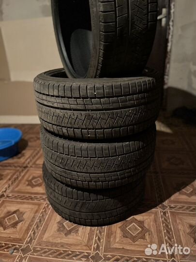 Triangle Snowlink TWT02 235/40 R18 95V