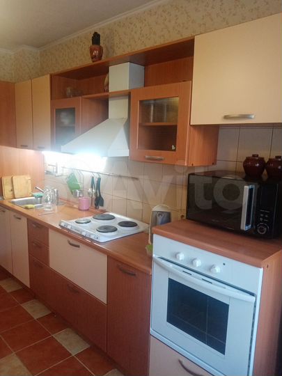 4-к. квартира, 72 м², 1/9 эт.