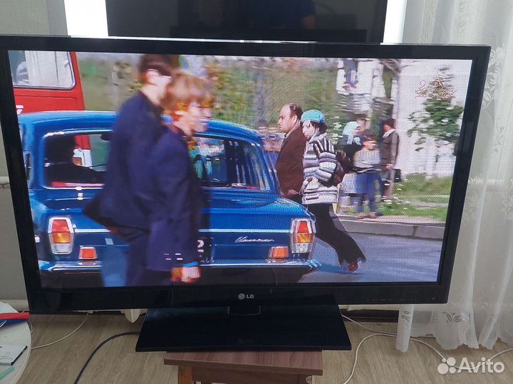 Телевизор LG 42 дюйма