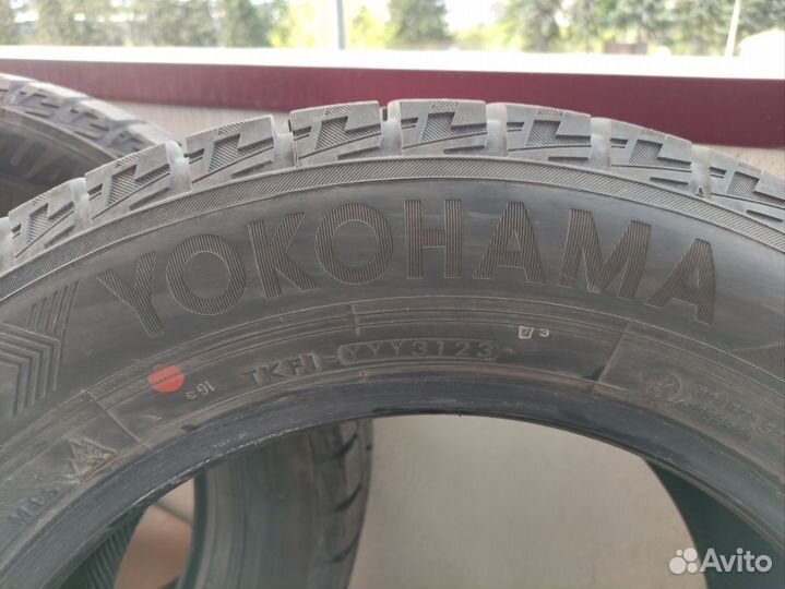 Yokohama Ice Guard IG50+ 215/60 R16 95Q