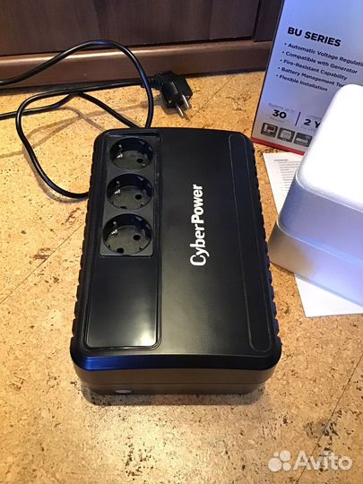 Источник бесперебойного питания CyberPower