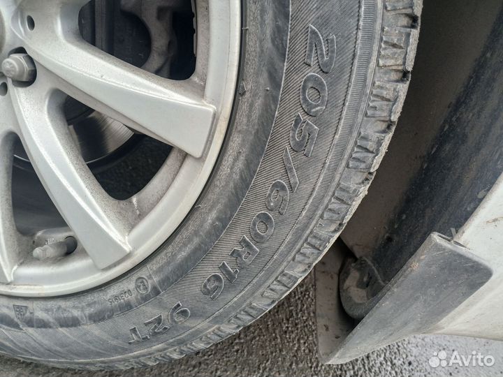 Hankook AH11 205/60 R16 92