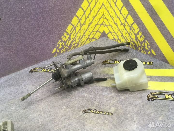 Цилиндр главный тормозной Бачок Альфард ATH10