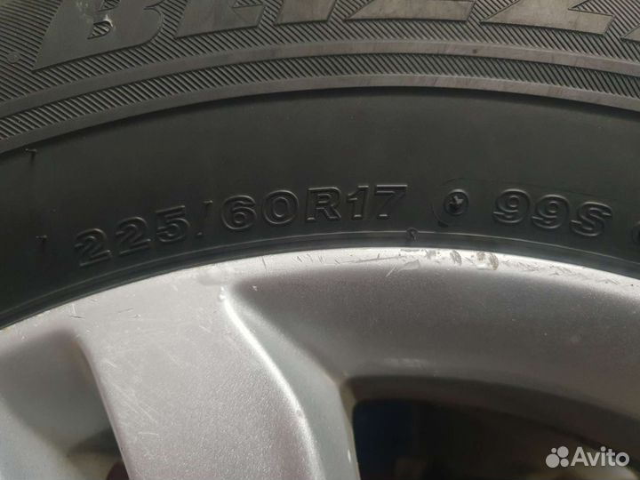 Bridgestone Blizzak VRX 225/60 R17 99S