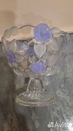 Ваза для конфет на ножке