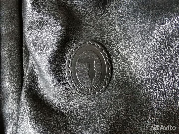 Кожаная куртка trussardi оригинал