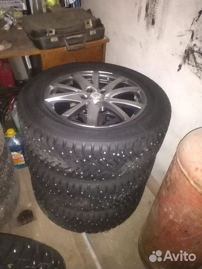 Nokian Tyres Hakkapeliitta 8 SUV 225/60 R17