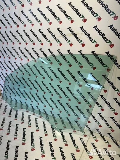 Стекло двери переднее левое Audi Q3 8U CCZ 2.0