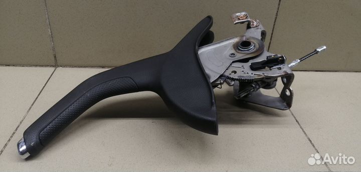 Рычаг стояночного тормоза Aveo (T300) 2011