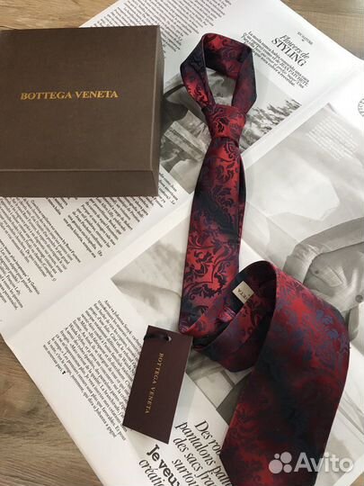 Галстук подарочный от Bottega Veneta бордовый