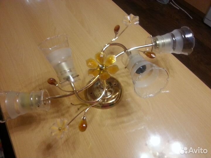 Продается люстра