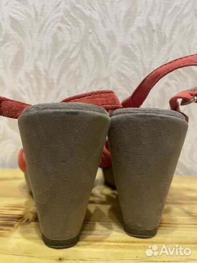 Босоножки женские 36 размер