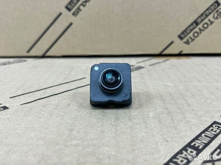 Камера заднего вида Peugeot 3008 2