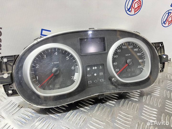 Панель приборов Renault Duster 1