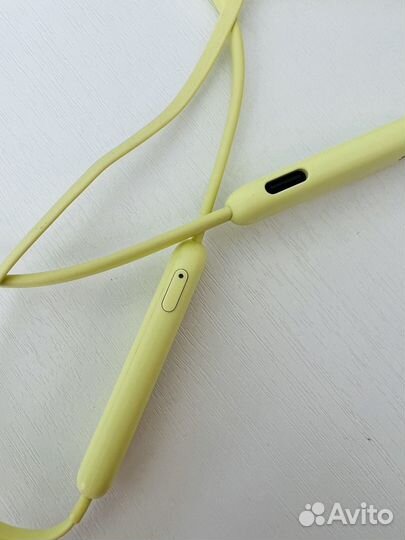 Наушники Beats flex