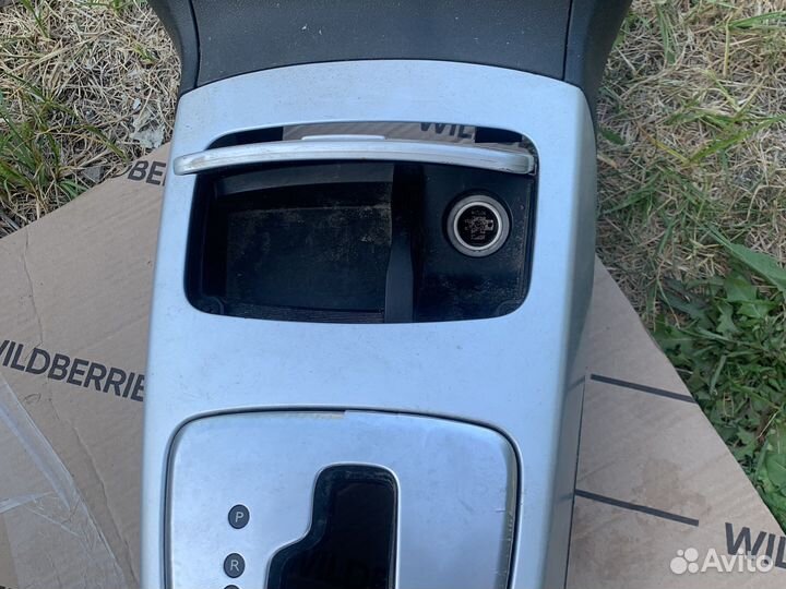 Подлокотник renault laguna 3 АКПП