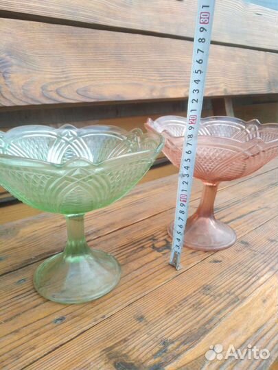 Ваза для фруктов на ножке цветное стекло СССР