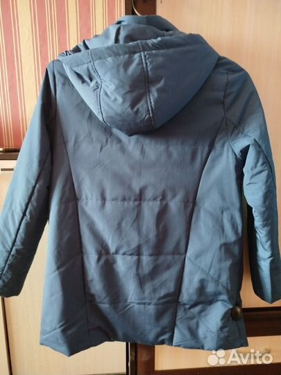 Куртка женская 48 размер