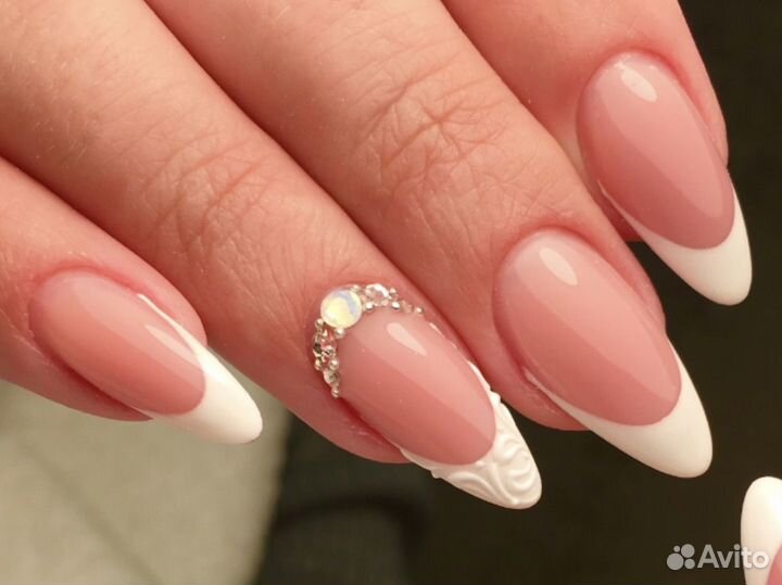 Маникюр педикюр