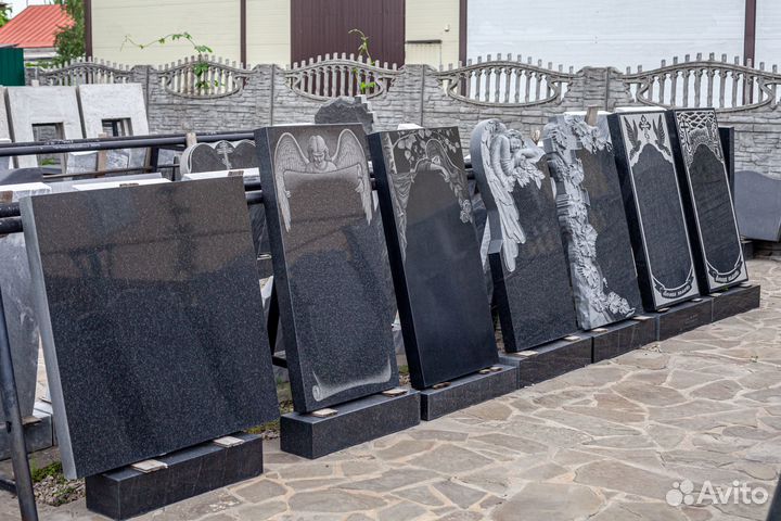 Памятники из гранита и мрамора готовые и под заказ