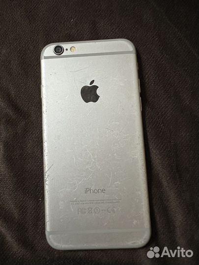 Телефон iPhone 64 гб
