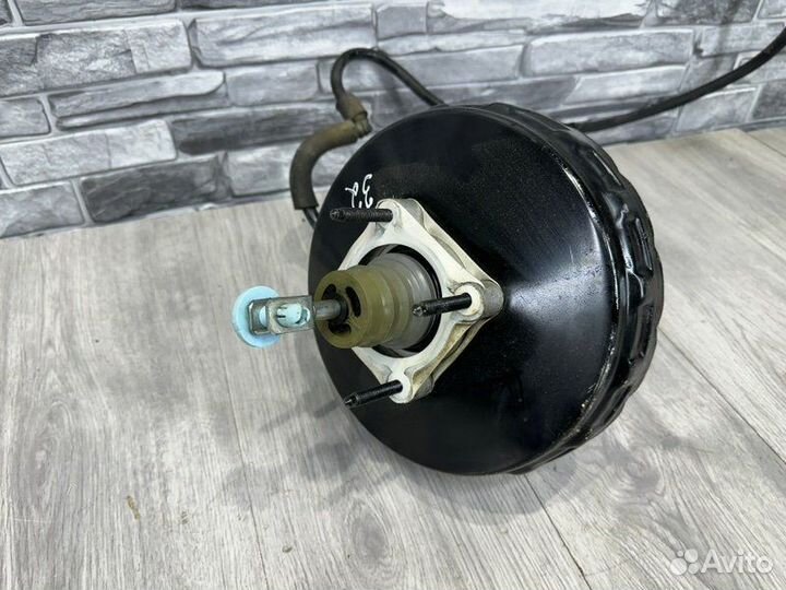 Усилитель тормозов вакуумный Ford Focus 3 pnda