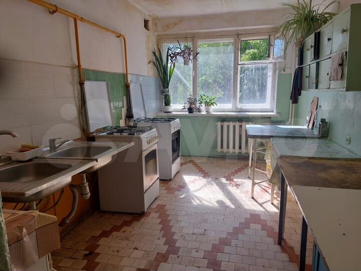 Комната 13 м² в 4-к., 2/5 эт.