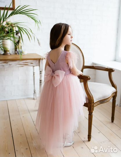Платье для девочки праздничное