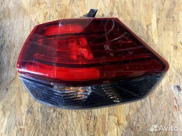 Nissan X-Trail T32 Фонарь задний