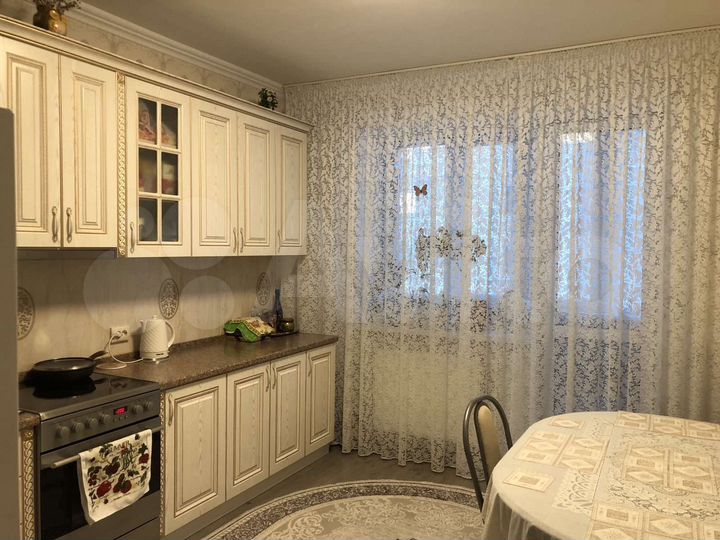 2-к. квартира, 77,9 м², 2/14 эт.