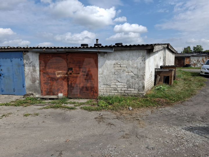 Гараж, > 30 м²