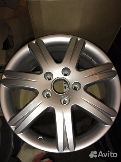 Новые оригинальные диски Audi Q7, R18