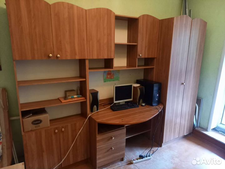 Стенка с компьютерным столом